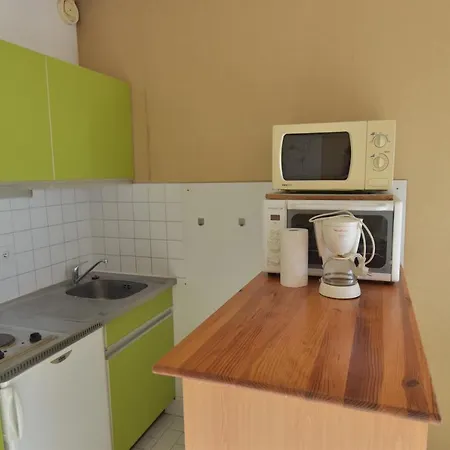 Apartment Studio Cabine Vue Port Grand Pavois M *